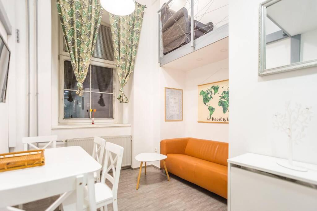 Apartma N'Poznam Tobacna Lublaň Exteriér fotografie