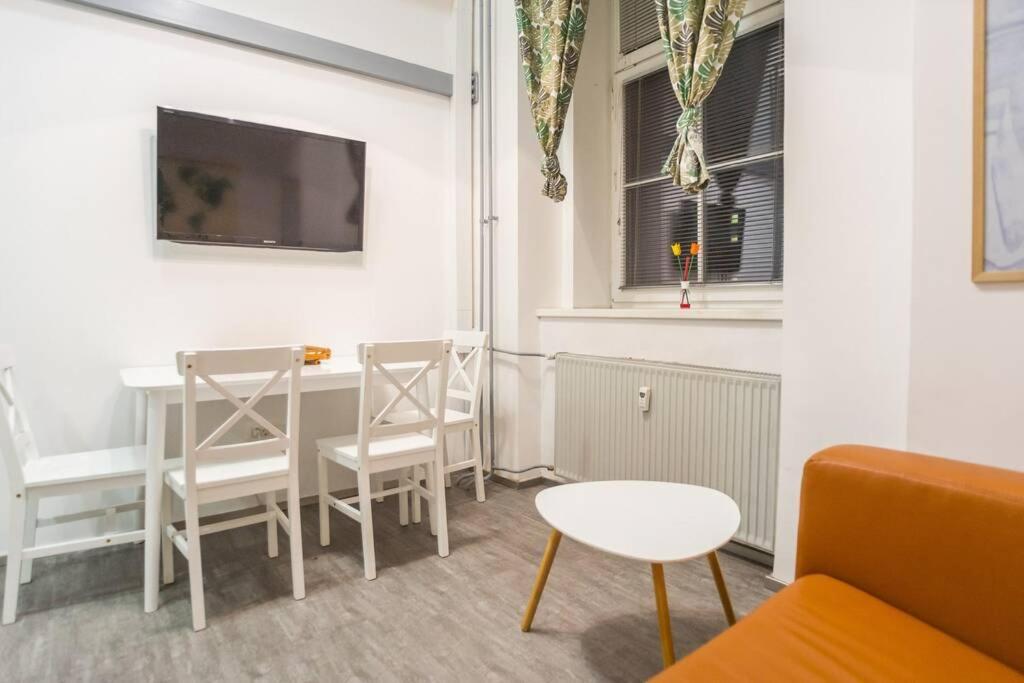 Apartma N'Poznam Tobacna Lublaň Exteriér fotografie