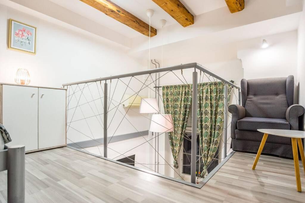 Apartma N'Poznam Tobacna Lublaň Exteriér fotografie