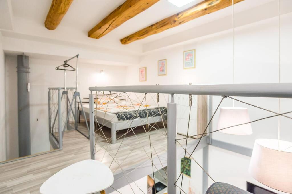 Apartma N'Poznam Tobacna Lublaň Exteriér fotografie