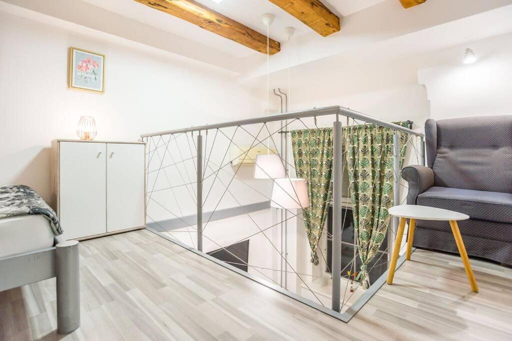 Apartma N'Poznam Tobacna Lublaň Exteriér fotografie
